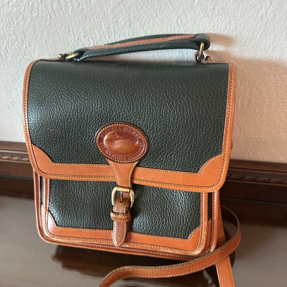 Vtg Dooney & Bourke All Weather Leather Crossbody Surrey Carrier Dark Green